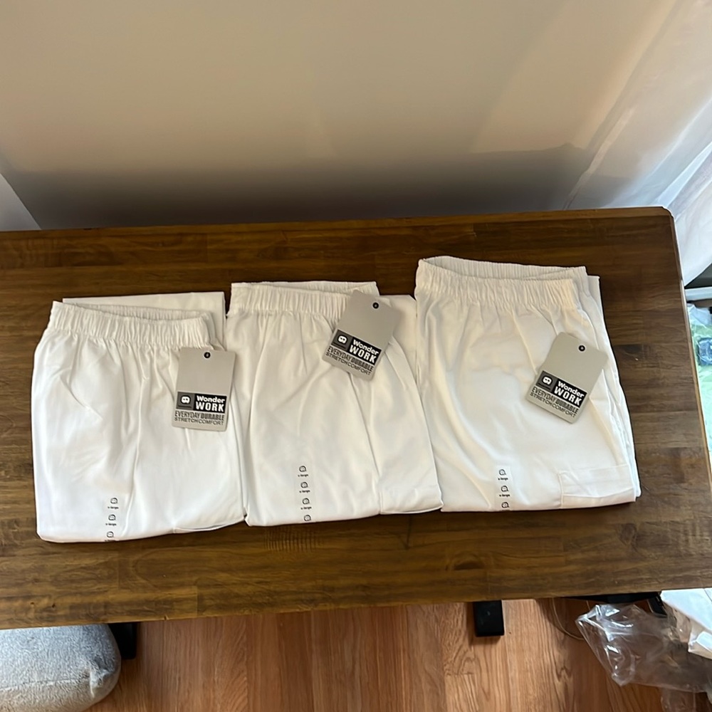 XL WOMENS WHITE SCRUB PANTS